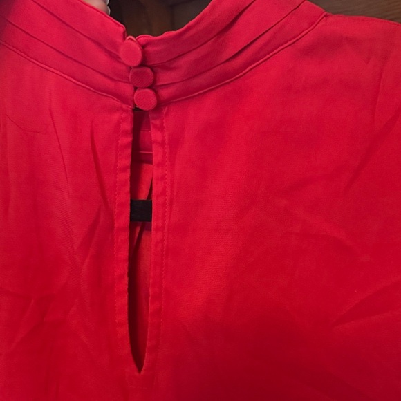 NWT Express Vibrant Red Women's Blouse - Picture 3 of 4